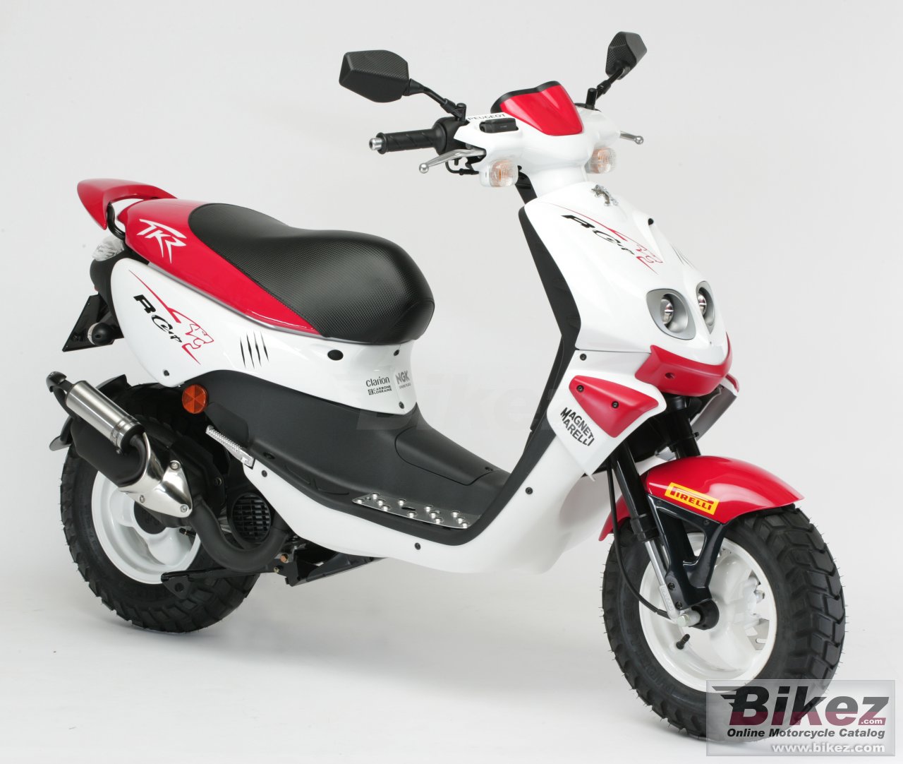 Big Peugeot tkr 50 rcup picture and wallpaper from Bikez.com